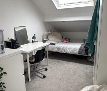 5 bedroom penthouse to rent - Photo 2