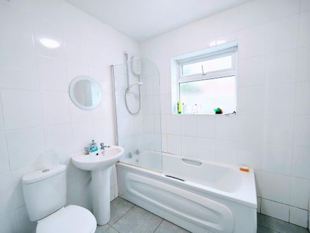 4 bedroom house share to rent - Photo 5