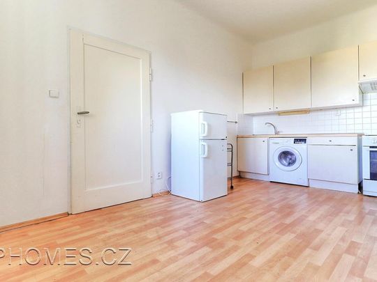 Pronájem bytu 1+1 50 m2 - Fotografie 1