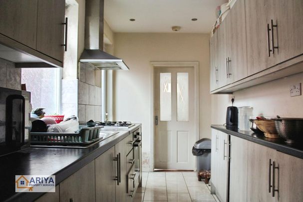 3 bedroom terraced house to rent - Photo 1
