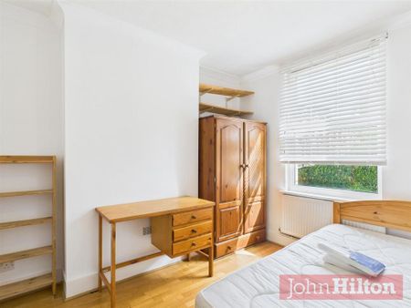 4 bedroom terraced house to rent - Photo 3