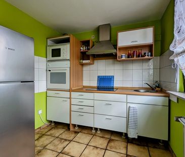 2-Zimmer-DG-Wohnung mit Balkon & Parkplatz - Foto 1