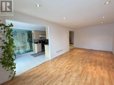 51 MICHAEL DRIVE - Photo 2