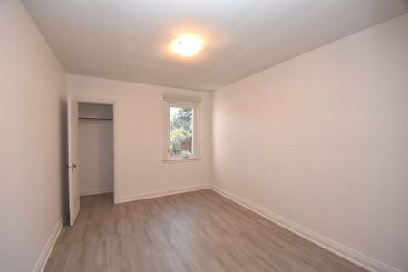 For Lease - 129 Felbrigg Avenue, Toronto, Ontario - Photo 4