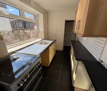 2 bedroom terraced house to rent - Photo 3