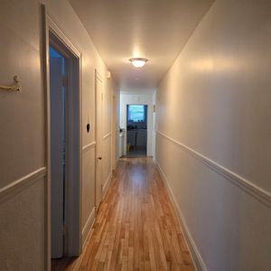 5-1/2 | Internet + Eauc Chaude Inclus - Photo 3