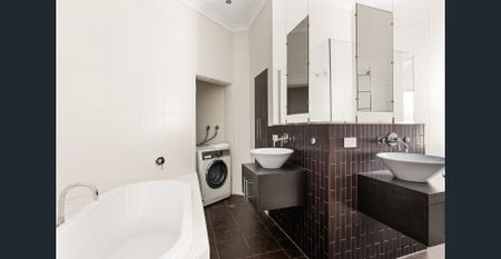 Furnished 3-Bedroom Terrace | 6-Month Lease Only - Photo 5