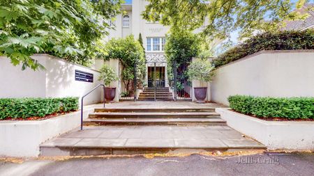 3/591 Toorak Road, Toorak - Photo 3