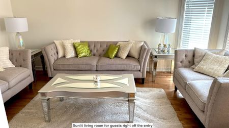 For Lease - 1358 Beauty Bush Court, Mississauga, Ontario - Photo 2