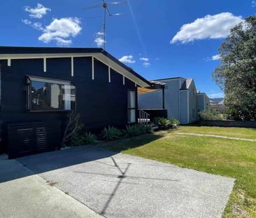 Modern Coastal Living in Omaha - Photo 3