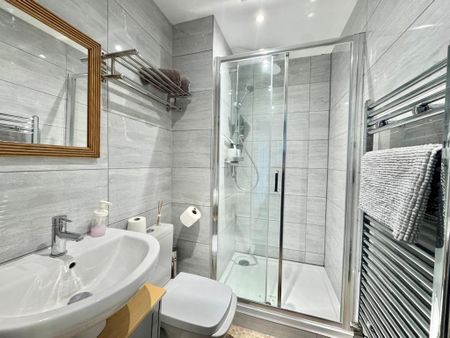 1 bedroom flat to rent - Photo 5
