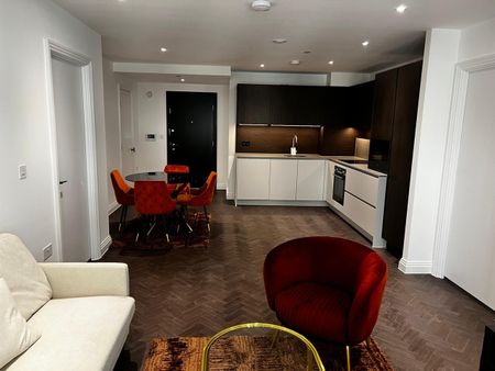 2 Bed Flat, Halcyon House, E16 - Photo 3