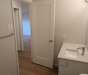 For Lease - 1300 Richmond Road Unit# 410, Britannia - Lincoln Heigh... - Photo 5
