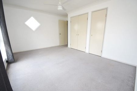 Charming Family Home in Dinmore - Photo 4
