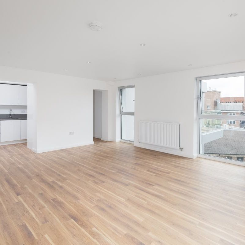 Central Park 171-173 Preston Road - Photo 1