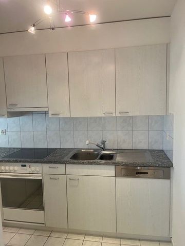 Grosszügige 3½-Zimmer-Wohnung in Winkel Rüti - Photo 3