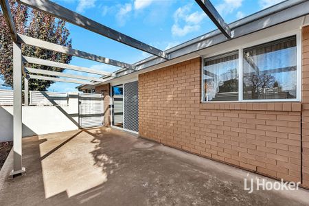 Peaceful Living in a Prime Location - Photo 4