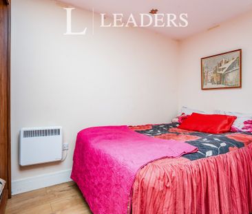 apartment to rent Pool Road, Leicester, LE3 - Photo 1