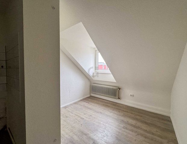 Zentral gelegene Dachgeschosswohnung in Düren. - Foto 1
