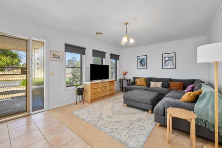 FULLY FURNISHED - 2-Bedroom Home with Study in Prime Golden Square Location - Photo 3