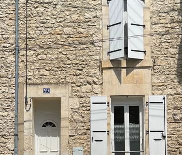 Location Maison 5 pièces 79 m2 à Fontenay-le-Comte - Photo 2