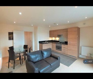 2 bedroom flat to rent - Photo 1