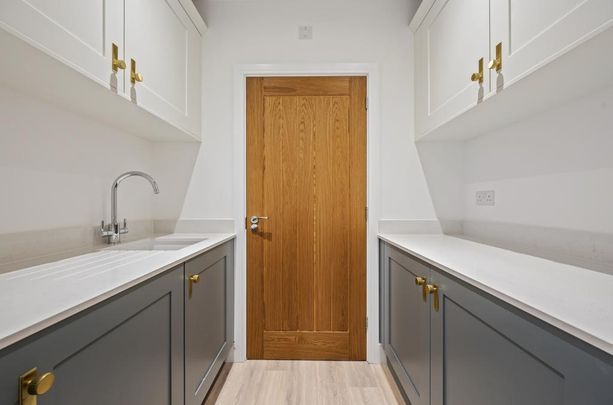 4 bedroom detached house to rent - Photo 1