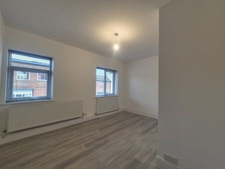 Sherwood Road, Bearwood, Birmingham, B67 - Photo 5