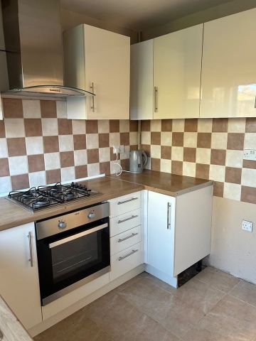 3 Bed Semi-Detached House, Sandy Grove, L13 - Photo 2