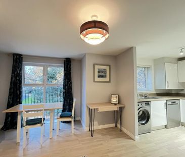 2 bedroom flat to rent - Photo 4