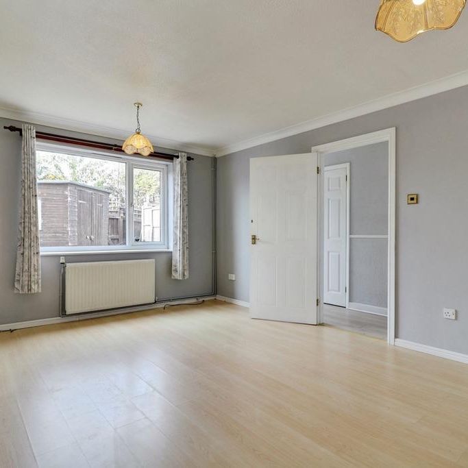 2 bedroom end of terrace house to rent - Photo 1