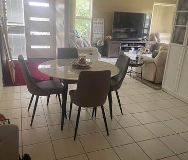 Upper Coomera - Photo 2