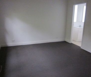 Your Perfect Family Home - Photo 3