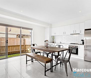 Like New & Ready to call HOME! - Photo 4