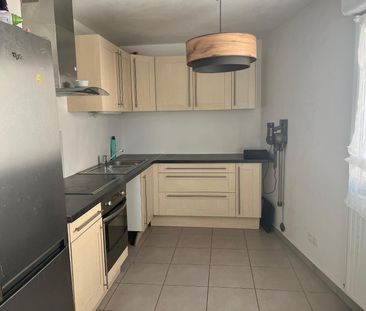 Location Appartement 4 pièces 82m² IRIGNY 69540 - Photo 3