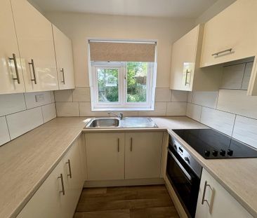 2 bedroom maisonette to rent - Photo 6