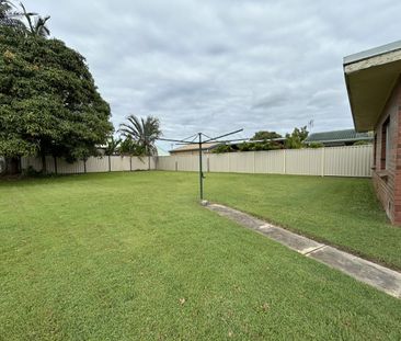 Coastal Living in Golden Beach - Freshly Updated Home with Spacious... - Photo 3