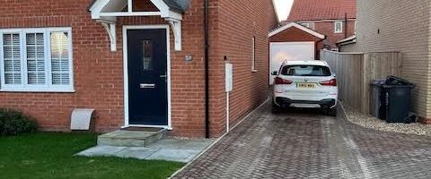 3 bedroom end of terrace house to rent - Photo 1