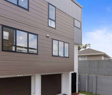 Live Well in West Auckland - Photo 4