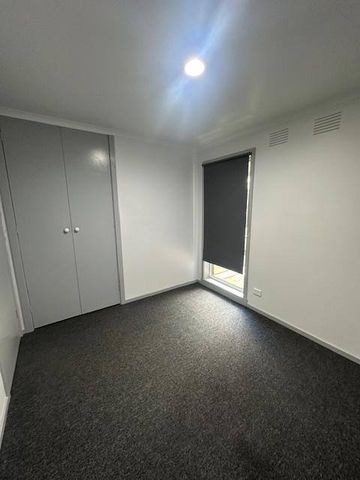 Three Bedroom unit - Photo 3