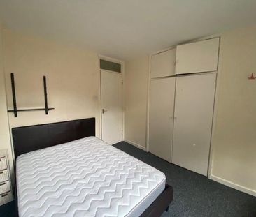 3 bedroom flat share to rent - Photo 3