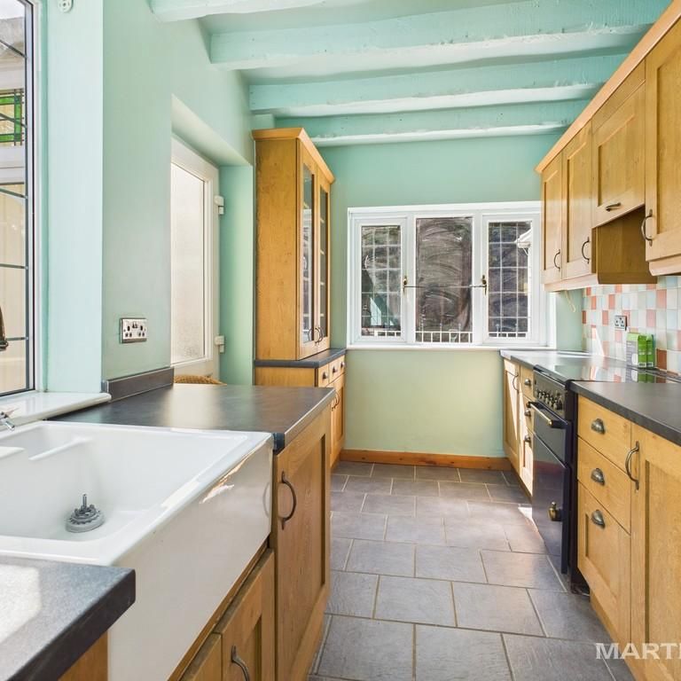 3 bedroom end of terrace house to rent - Photo 1