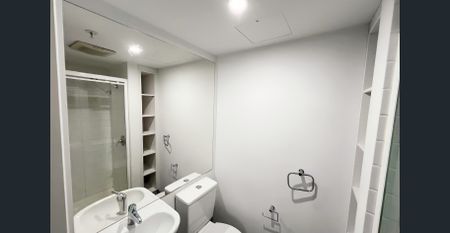 Box Hill Student Accommodation - UNFURNISHED - Photo 3