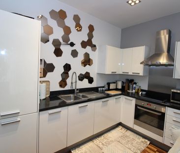 Manor Road, Wallington - Photo 5