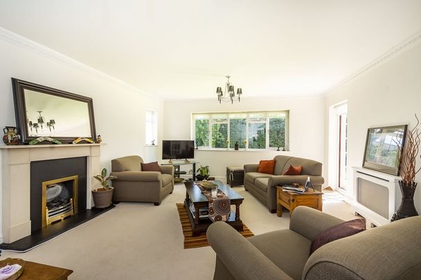 5 bedroom detached house to rent - Photo 1