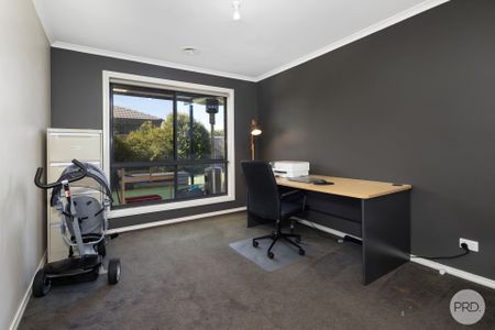 FAMILY HOME IN SEBASTOPOL - Photo 3