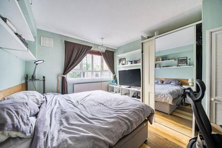 3 bedroom flat to rent - Photo 4