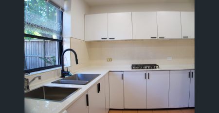 Charming Studio with Loft-Style Sleeping Quarters - Photo 4