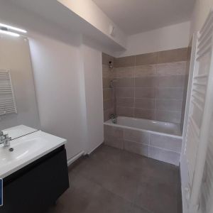 Location Appartement 2 pièces 41m² ARLES 13200 - Photo 2