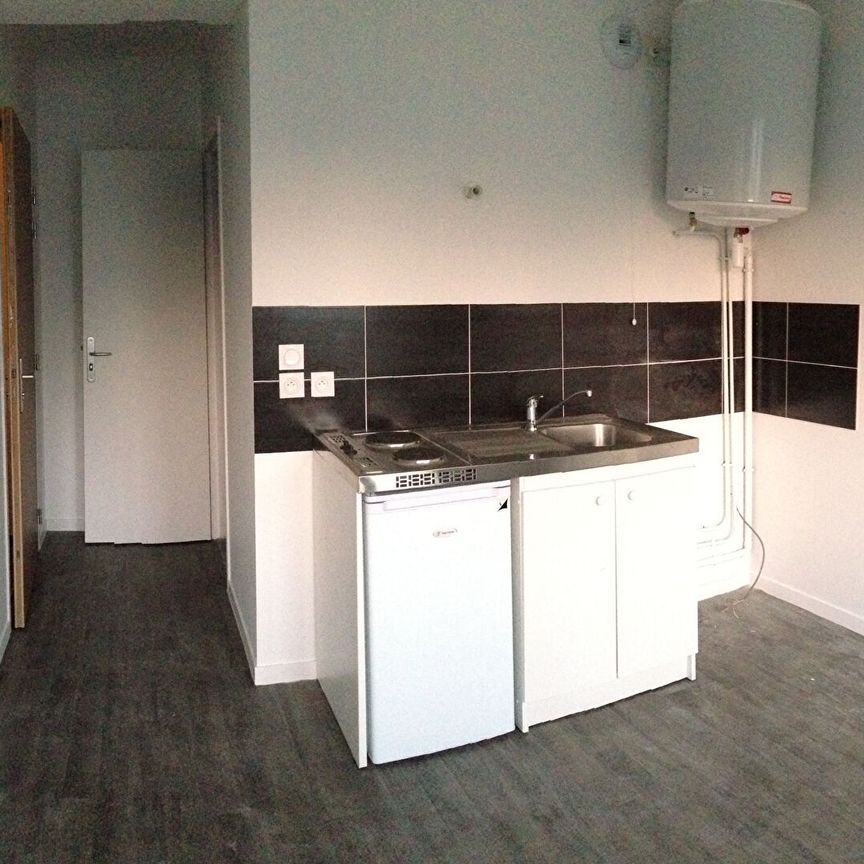 Location Appartement 1 pièce 15m² - Photo 2